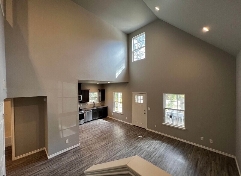 Building Photo - 209 Reel Rd