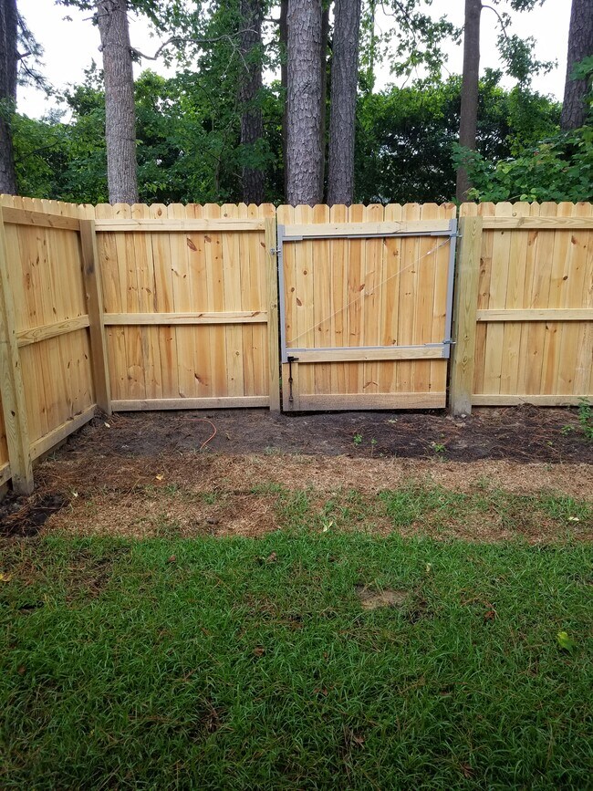 Building Photo - 440 Myrtlewood Cir