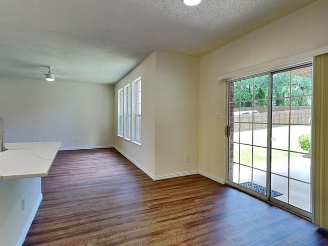 Building Photo - 4861 Autumn Hill