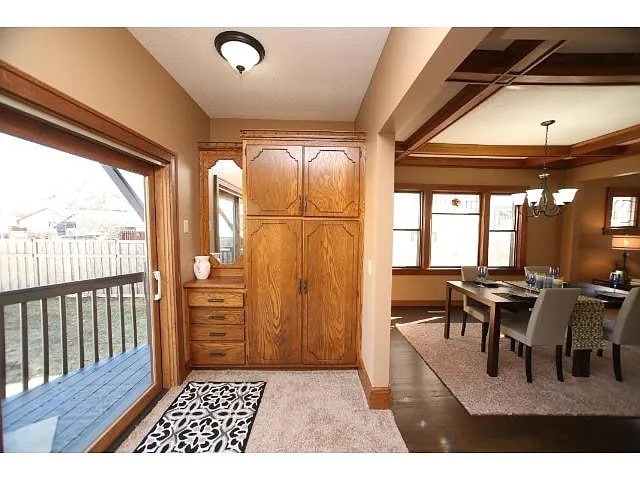 Building Photo - 3145 S 31st Ave