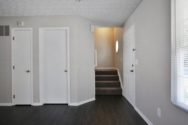 Building Photo - 1843 Canopy Ln