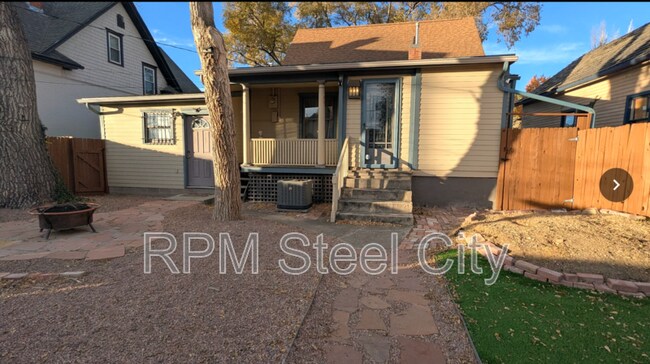 Building Photo - 512-512 1/2 W 10th St