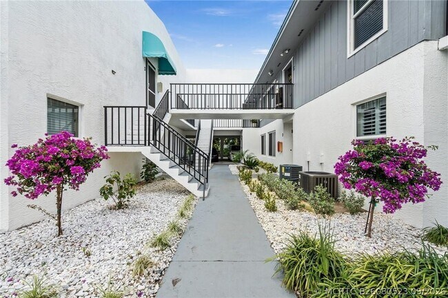 Building Photo - 1180 Carlton Ct