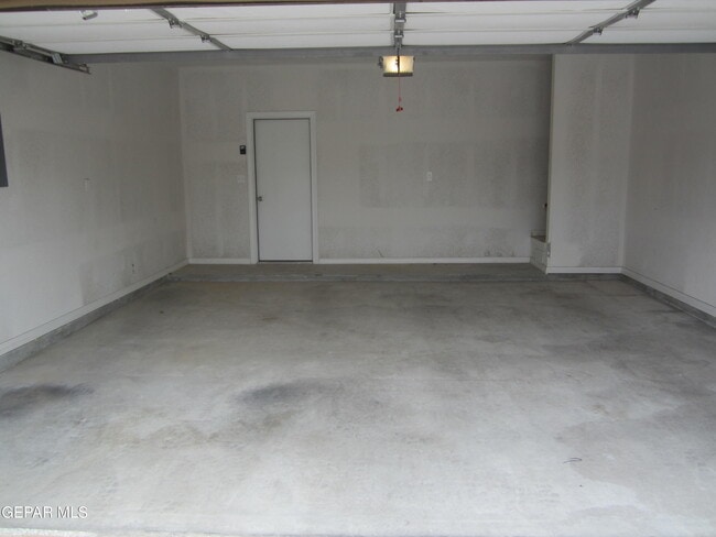 Building Photo - 1624 Sam Dominguez
