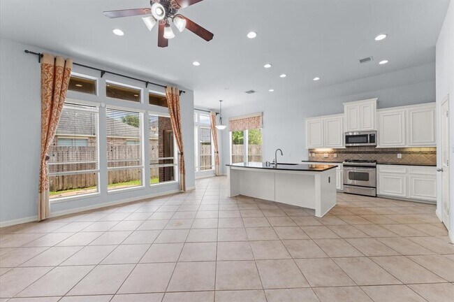 Building Photo - 5230 Pebble Bluff Ln