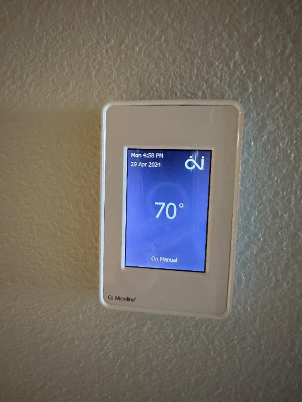 Building Photo - 17634 Meadow Creek Dr