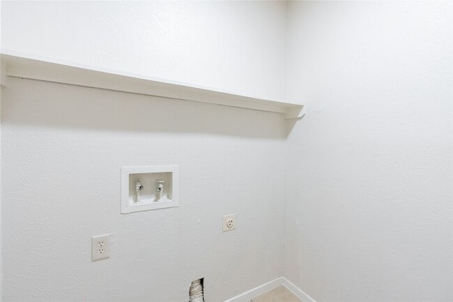 Building Photo - 5417 Knollridge Dr