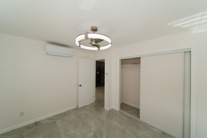 Building Photo - 355 Hoomalu St