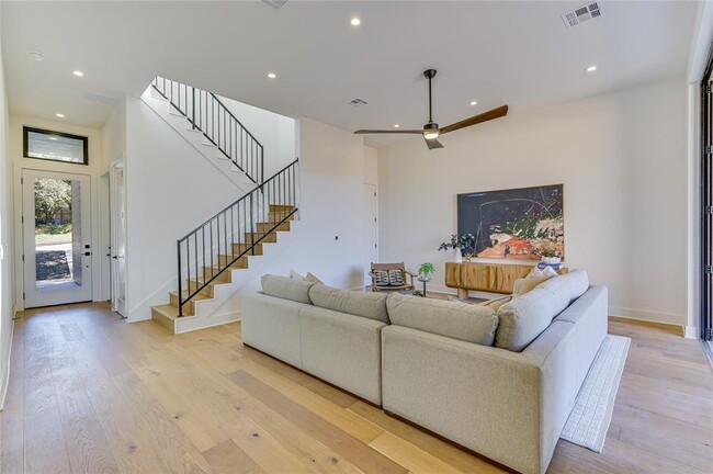 Building Photo - 2401 Trailside Dr