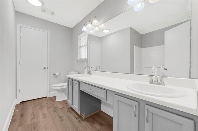 Building Photo - 2935 Sailors Moon Dr