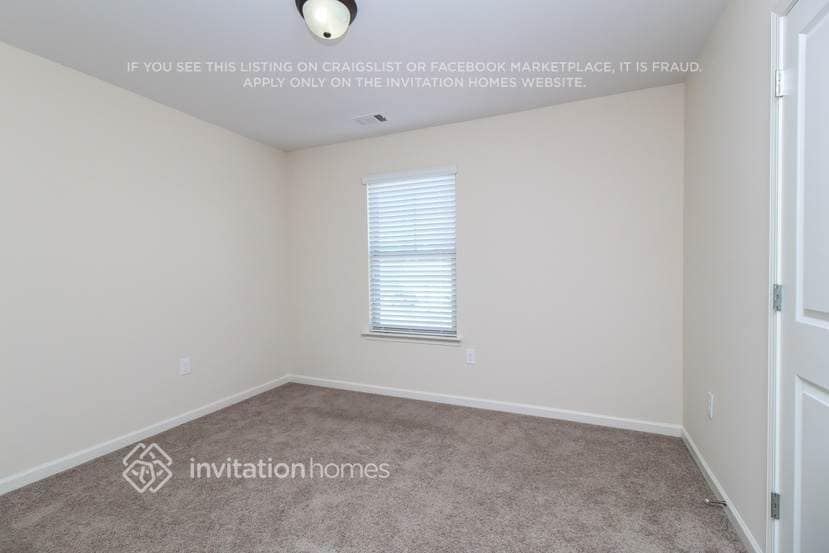 Building Photo - 3205 Franklin St