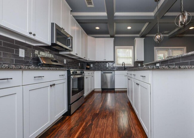 Building Photo - 4669 Sierra Creek Dr NE