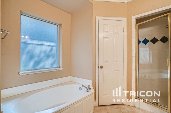Building Photo - 6209 Meadowmere Ln