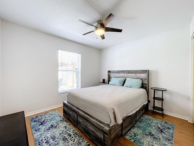 Building Photo - 14691 60th St N