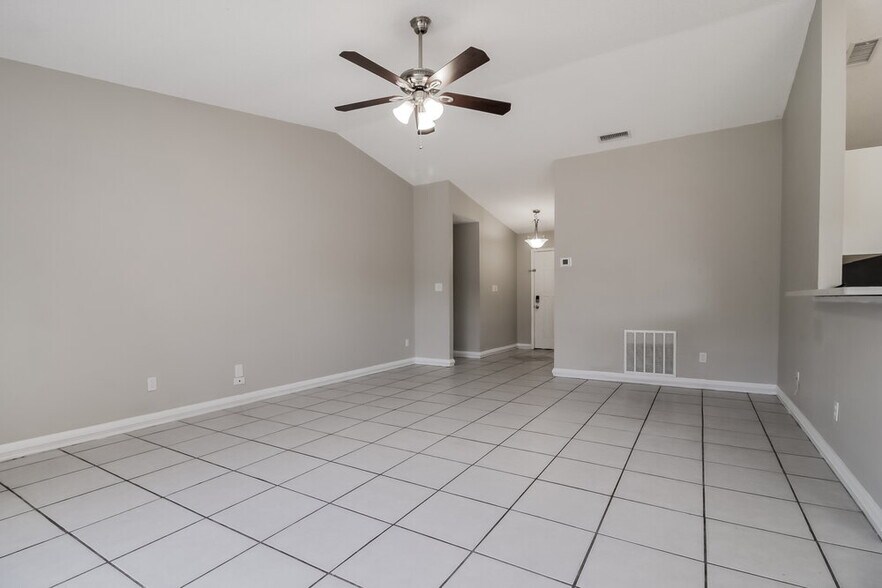 Building Photo - 5437 Wauchula Ct