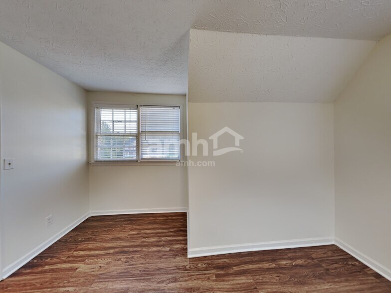 Building Photo - 2718 Ridgely Ct