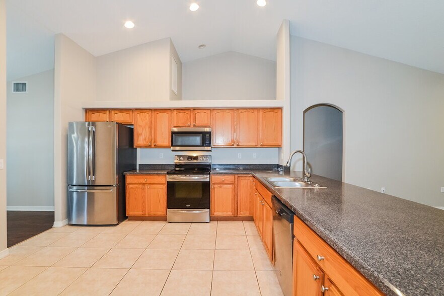 Building Photo - 4209 Prairie Iris Ct