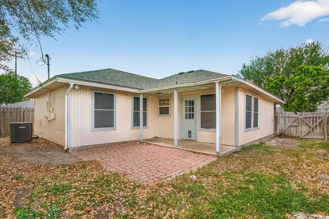 Building Photo - 3726 Sunnyville Dr