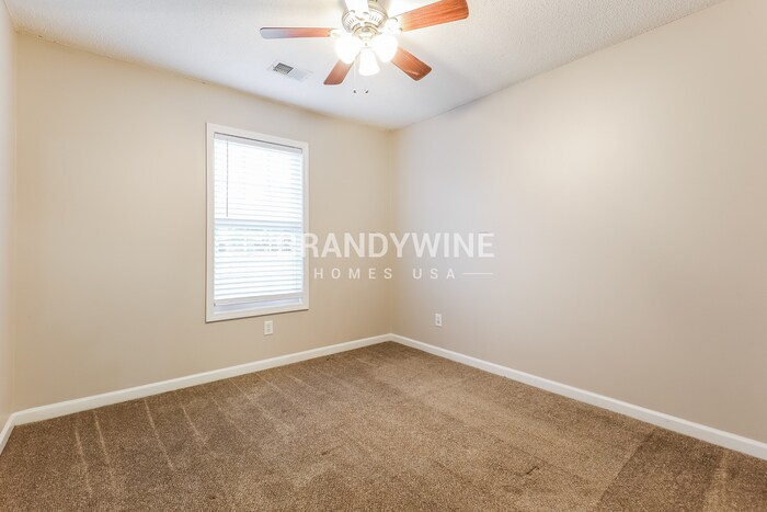 Building Photo - 208 Roberts Trail