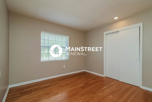 Building Photo - 3 Bedroom Pet-Friendly Home in Brandon, FL...