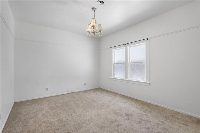 Building Photo - 1089 Park Ave