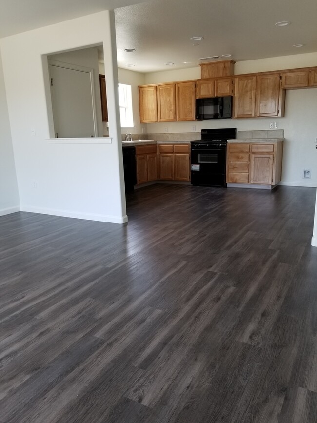 Building Photo - 4228 Burrel Dr