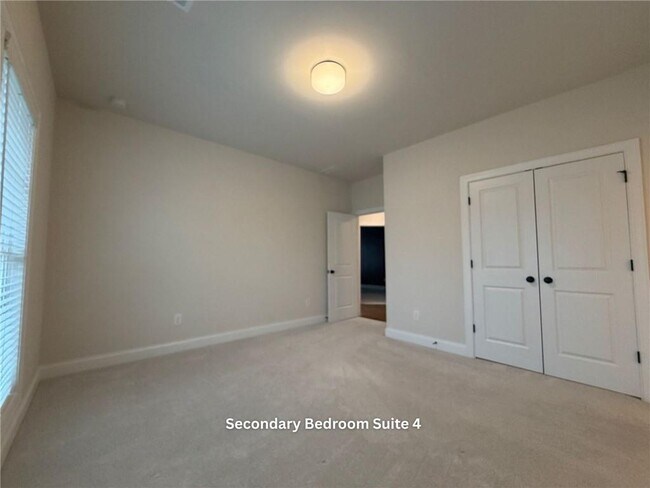 Building Photo - 3770 Andover St