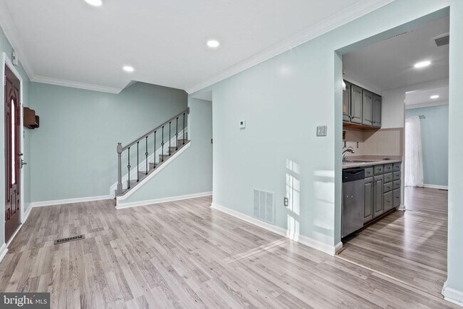 Building Photo - 6446 Shannon Station Ct