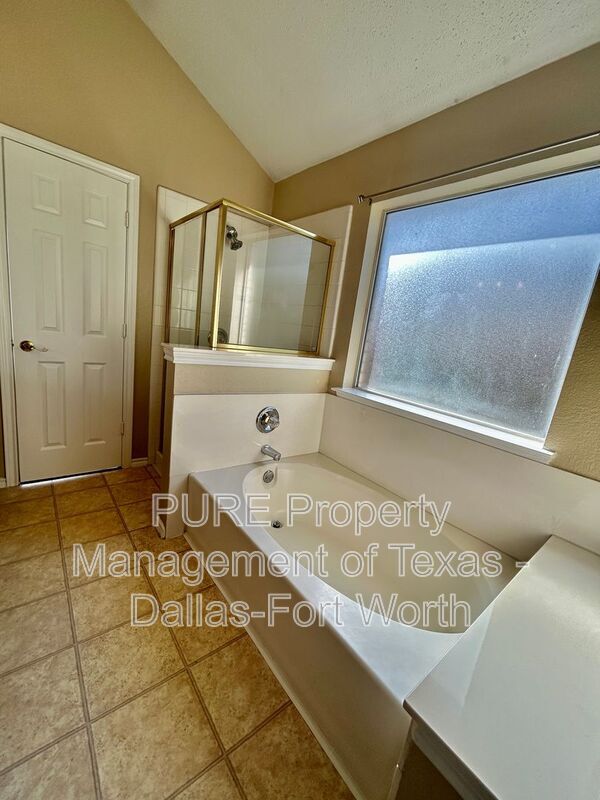 Building Photo - 1714 Ryanfeld Dr