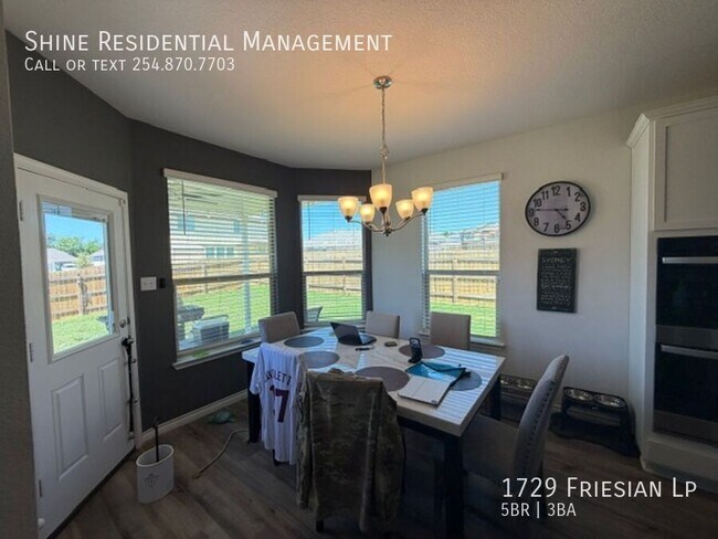 Building Photo - 1729 Friesian Lp