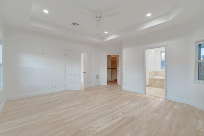 Building Photo - 21 Oceanview Dr