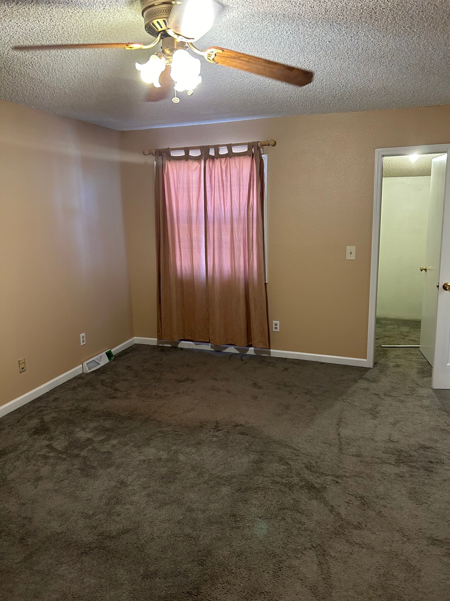 Primary bed - 2863 S Xanadu Way
