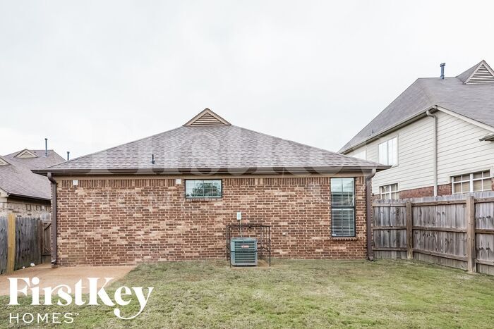 Building Photo - 4861 Stirrup Dr
