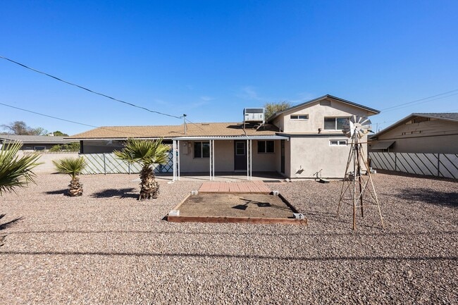 Building Photo - Great Location close to Old Town Scottsdale!