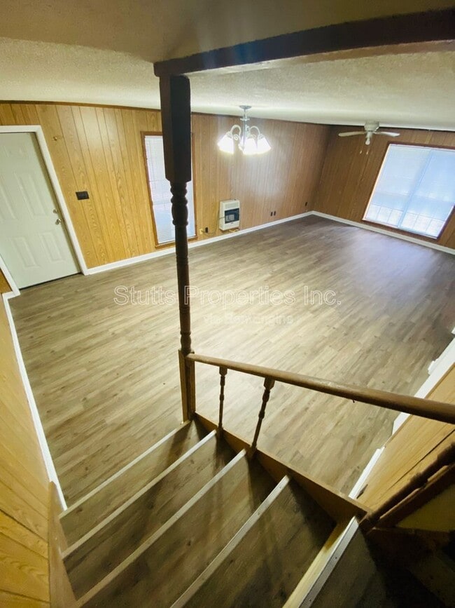 Building Photo - 3567 Blue Rd