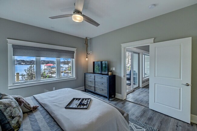 Building Photo - 136 Bridlewood Dr