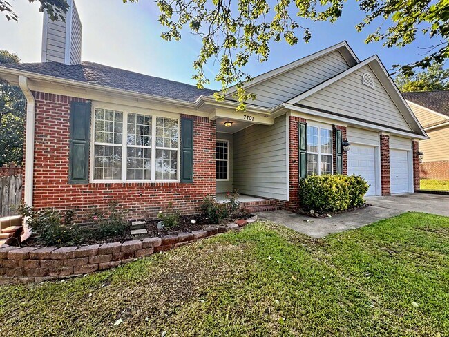 Building Photo - 7701 Redwood Ave