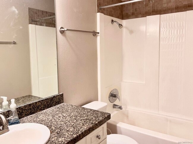 Building Photo - 17093 Rancho Bernardo