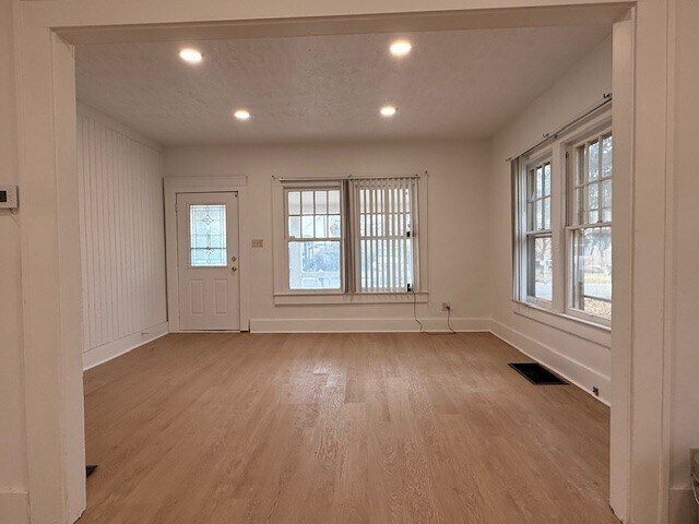 Building Photo - 11832 Simcoe St