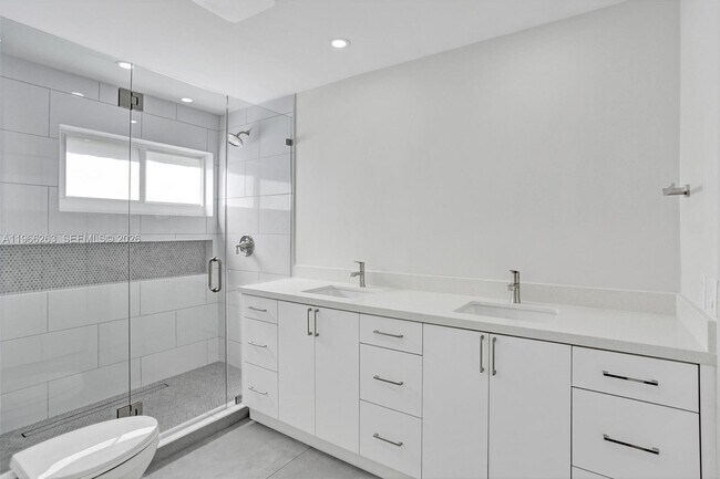 Building Photo - 12020 SW 93rd St