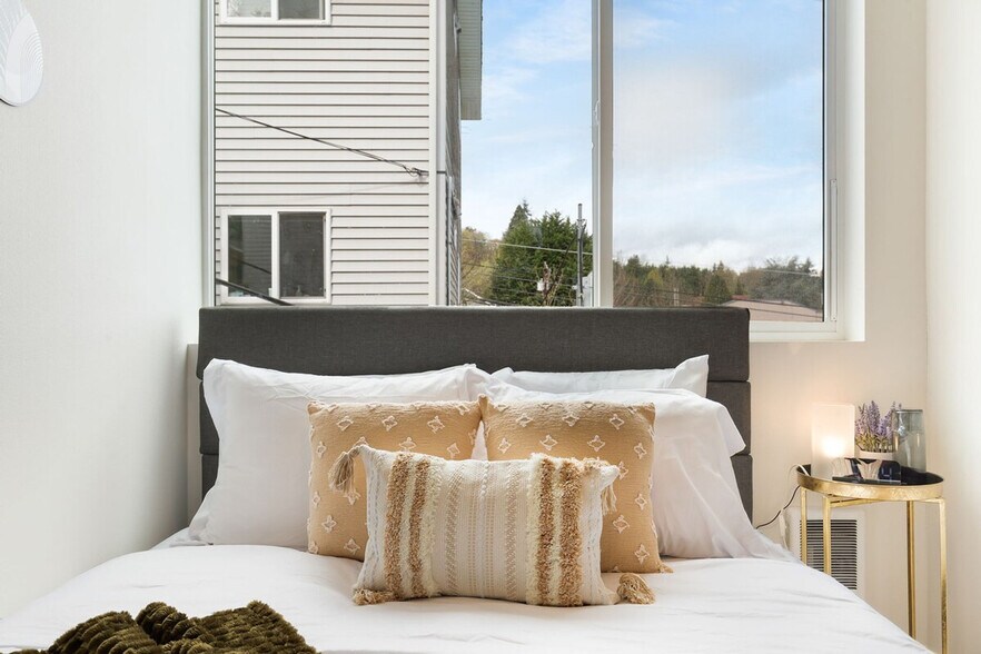 Building Photo - 71D W Dravus St