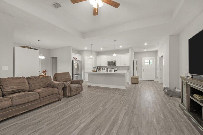 Building Photo - 2800 Ram Ln