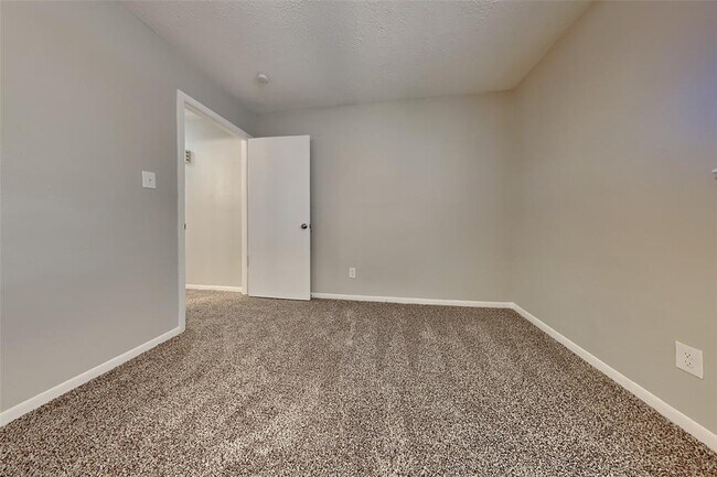 Building Photo - 29118 Raestone St
