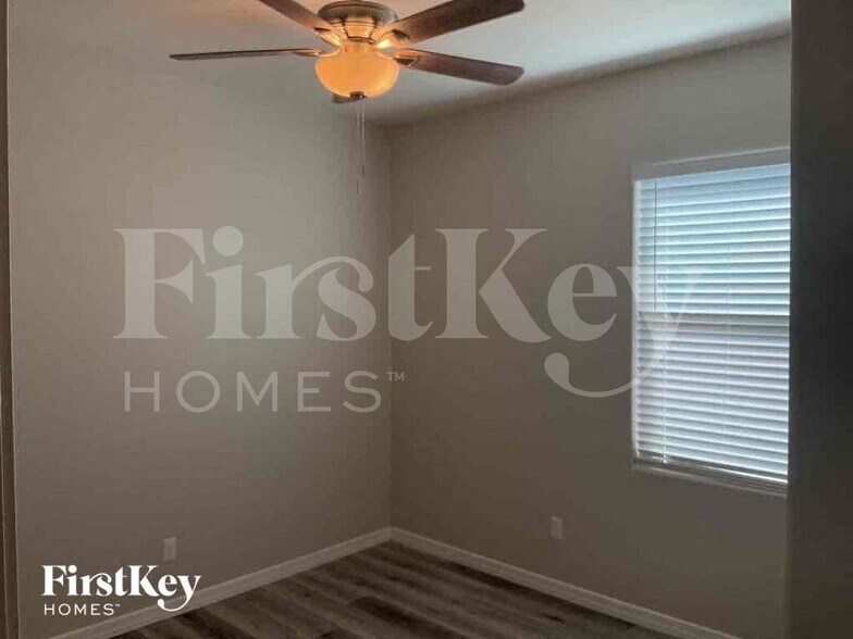 Building Photo - 13311 E Tumbleweed Ln