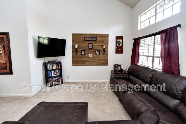 Building Photo - 24535 Leafwood Dr