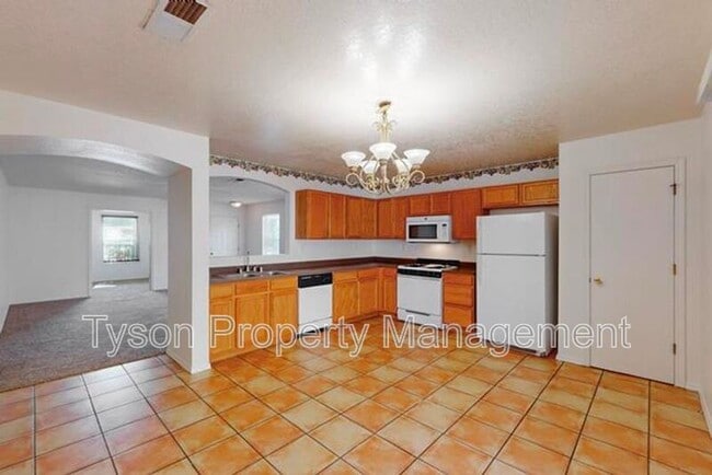 Building Photo - 7315 Quartzite Ave NW