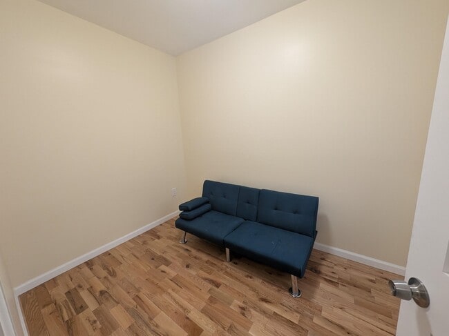 Building Photo - 6114 Monroe Pl