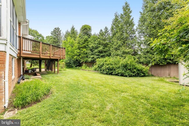 Building Photo - 1023 Westbriar Dr NE