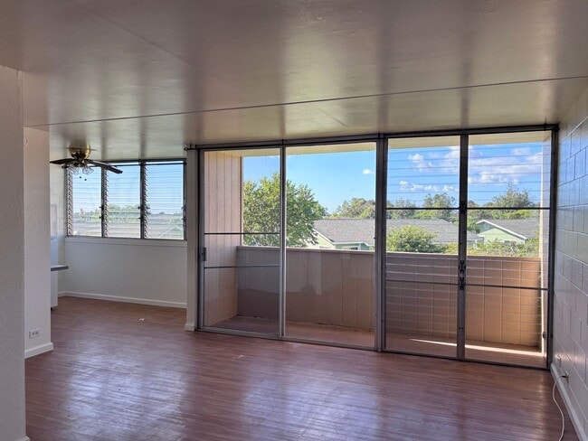 Building Photo - Available now: A 2 Bedroom, 1 bathroom with 1 assigned parking stall in Hokuahiahi Apartments