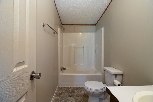 Building Photo - 60 Brooklane Dr